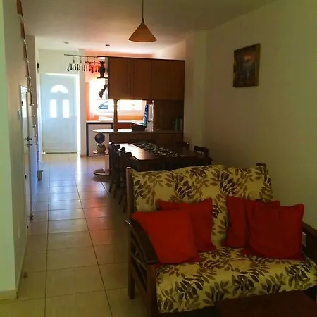 Apartment In Antonescos Gardens Paphos